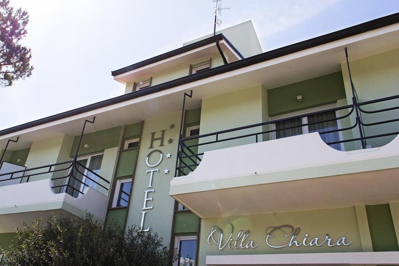 Hotel Villa Chiara แตร์ราชินา ภายนอก รูปภาพ