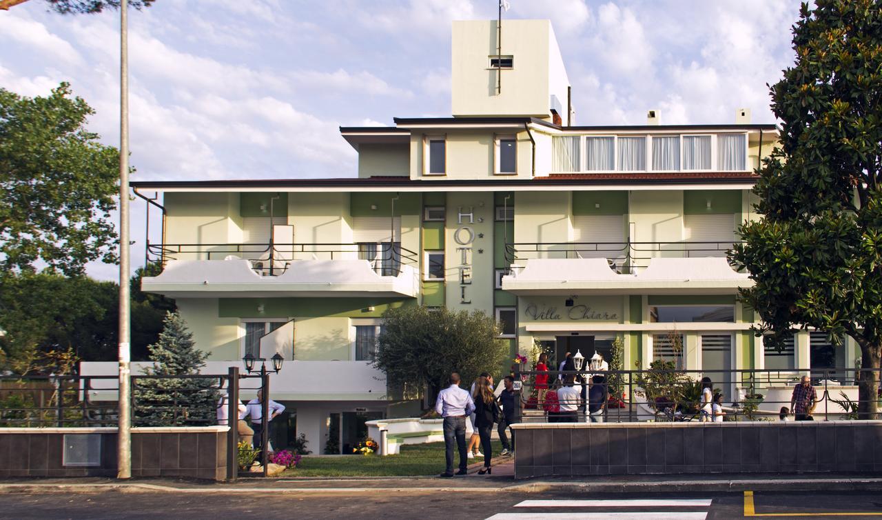 Hotel Villa Chiara แตร์ราชินา ภายนอก รูปภาพ